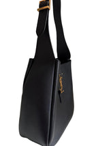 LE 5 À 7 SMALL MORBIDA IN PELLE MARTELLATA